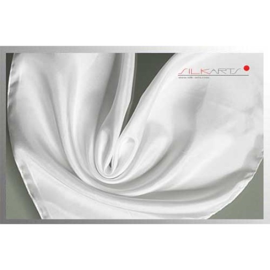 Seidentuch Crepe de Chine 08, Format: 138 x 138cm, naturweiss Seidentuch Crepe de Chine 08, Format: 138 x 138cm, naturweiss